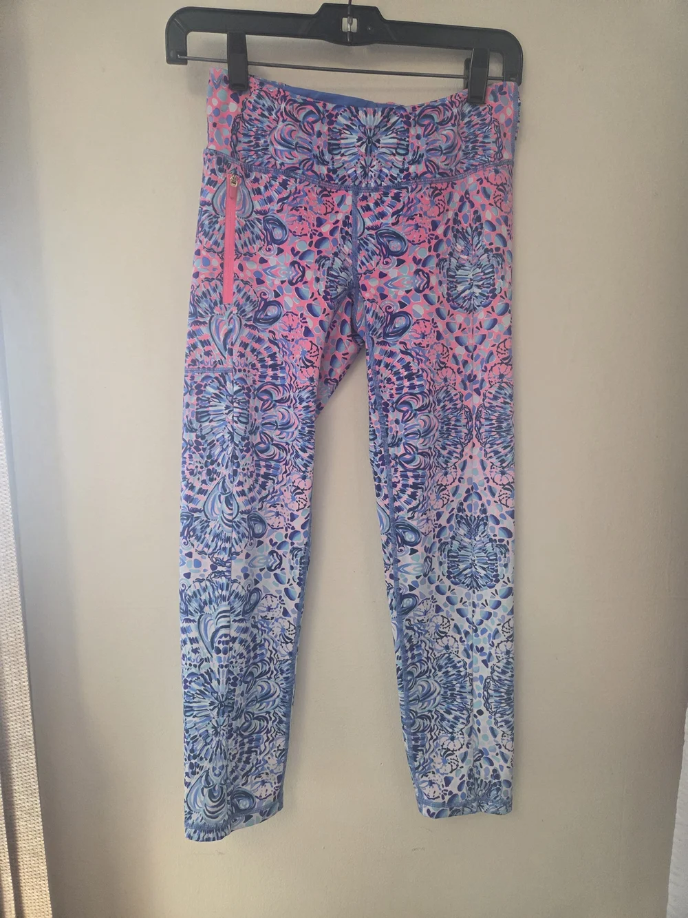 Lilly Pulitzer Athletic Leggings Size Small Luxletic Pink Blue Print Pocket